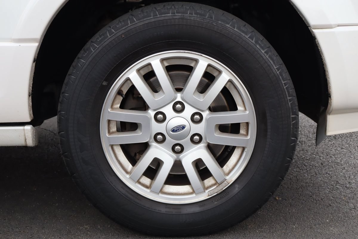 Used 2014 Ford Expedition Limited w/ Equipment Group 301A RWD image 44