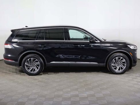 Used 2023 Lincoln Aviator Standard image 18