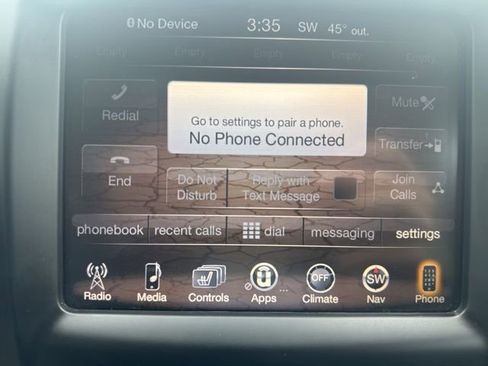 Used 2015 Jeep Cherokee Trailhawk w/ Leather Interior Group AWD/4WD image 29