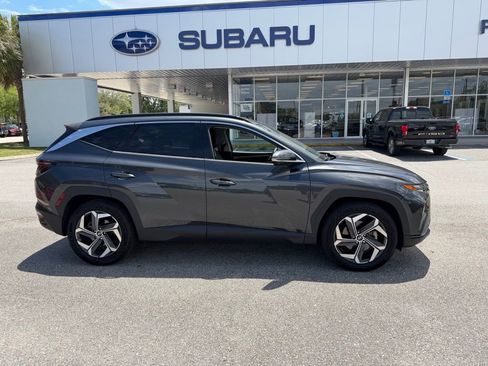 Used 2022 Hyundai Tucson Limited FWD image 2