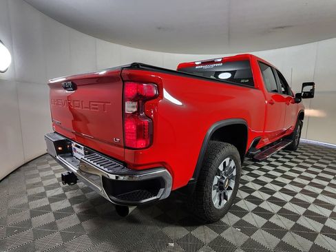 Used 2024 Chevrolet Silverado 2500 LT AWD/4WD image 7