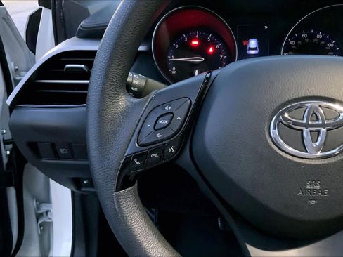 Used 2021 Toyota C-HR LE image 22