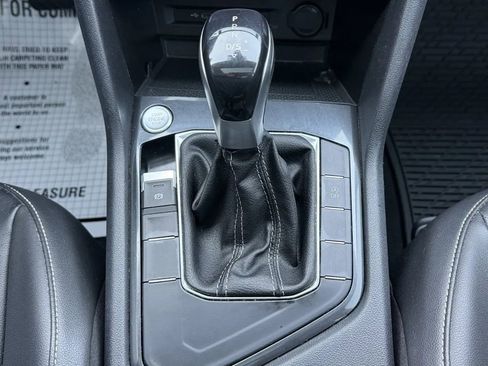 Used 2022 Volkswagen Tiguan SE image 23