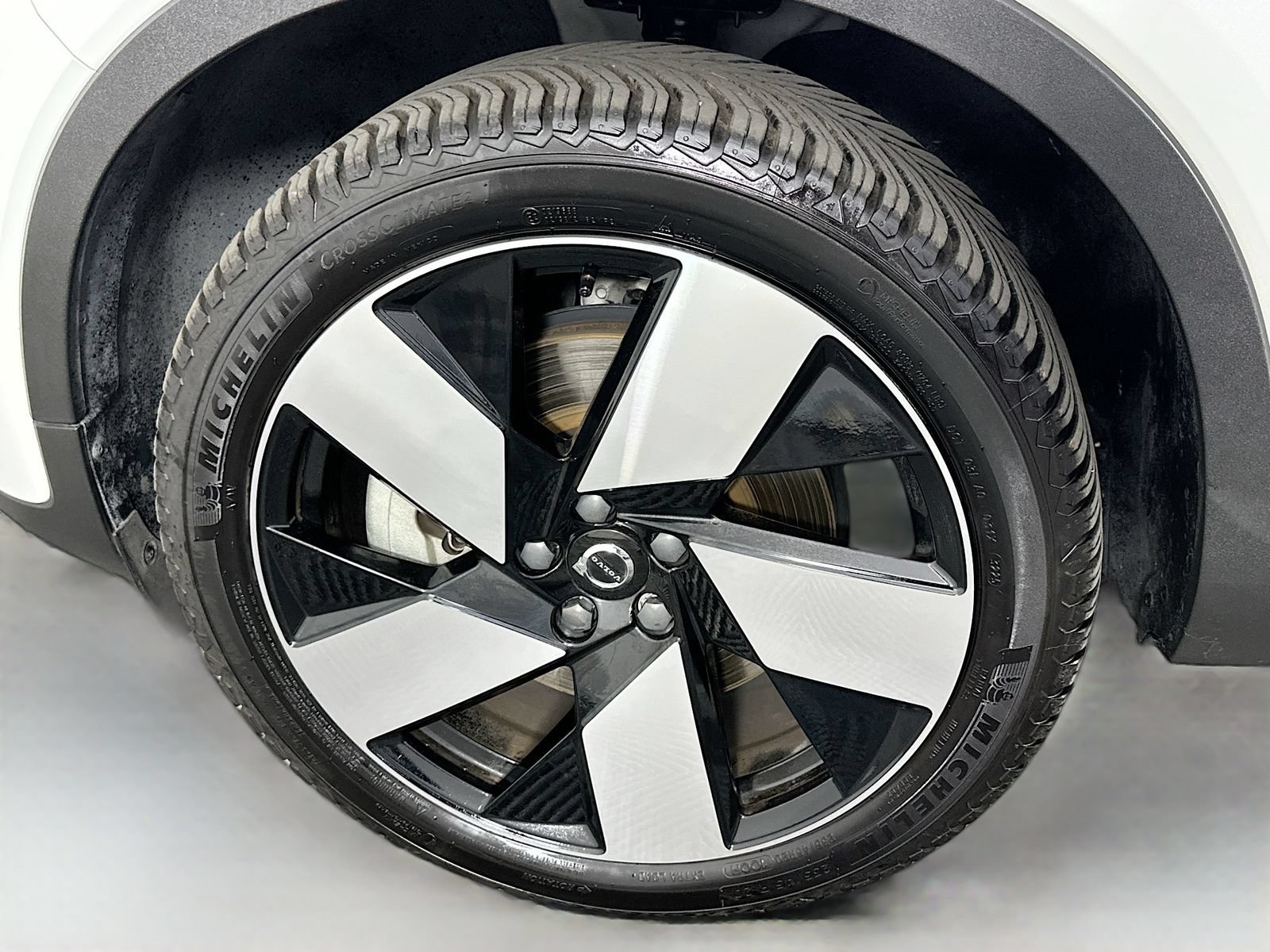 Used 2023 Volvo XC40 Recharge Ultimate w/ Protection Package Premier AWD/4WD image 31