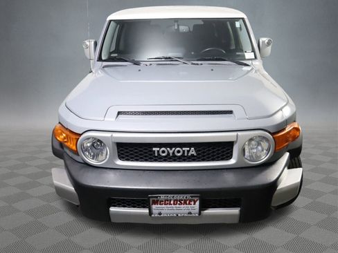 Used 2014 Toyota FJ Cruiser 4WD w/ Upgrade Package image 17