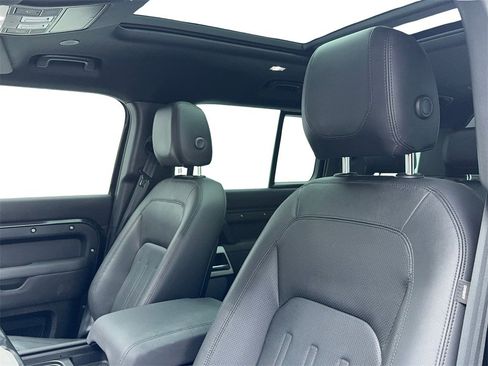 Used 2022 Land Rover Defender 110 SE image 39