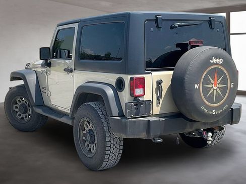 Used 2018 Jeep Wrangler Sport AWD/4WD image 4