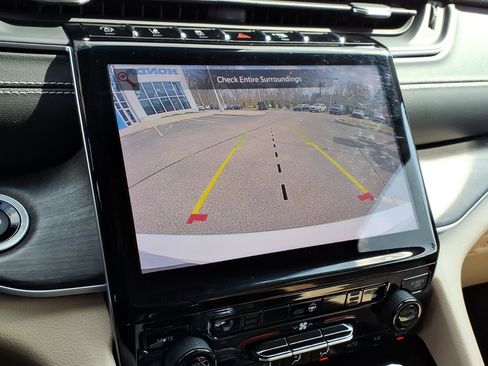 Used 2021 Jeep Grand Cherokee L Limited w/ Trailer Tow Package image 21