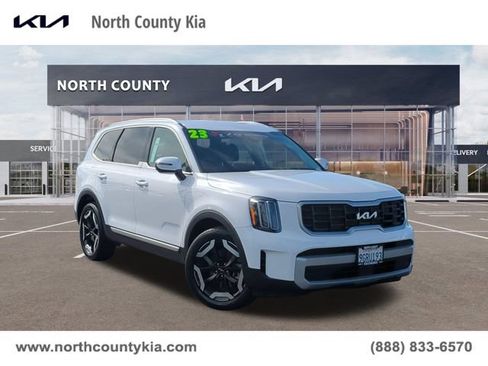Certified 2023 Kia Telluride S AWD/4WD image 1
