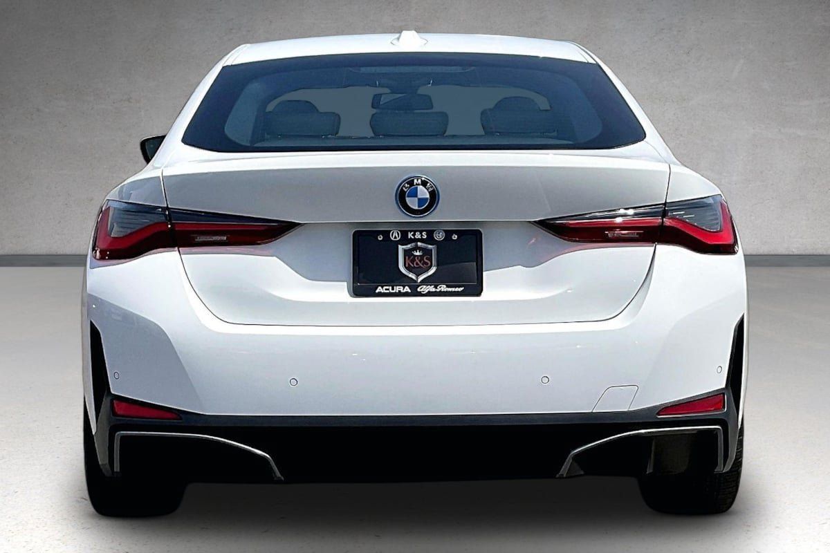 Used 2023 BMW i4 eDrive40 w/ Premium Package RWD image 4