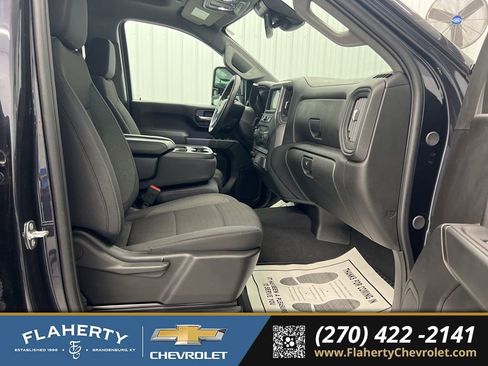 Used 2024 Chevrolet Silverado 2500 Custom w/ Custom Value Package image 15