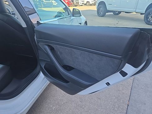 Used 2020 Tesla Model 3 Standard Range Plus image 54