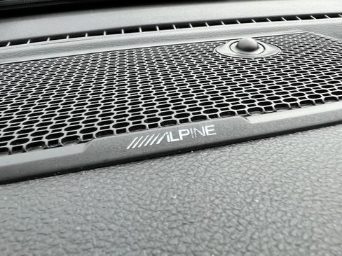 Used 2020 RAM 1500 Laramie AWD/4WD image 25