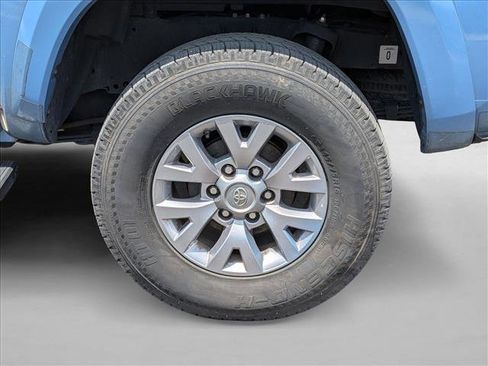 Used 2019 Toyota Tacoma SR5 RWD image 3