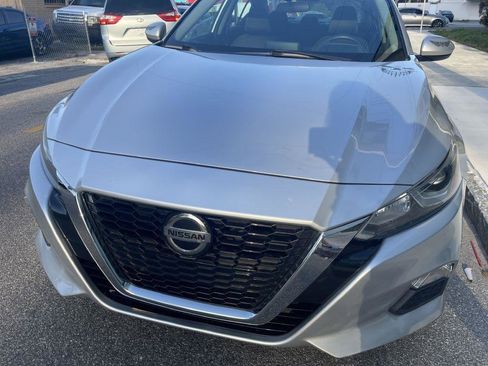 Used 2020 Nissan Altima 2.5 S FWD image 13