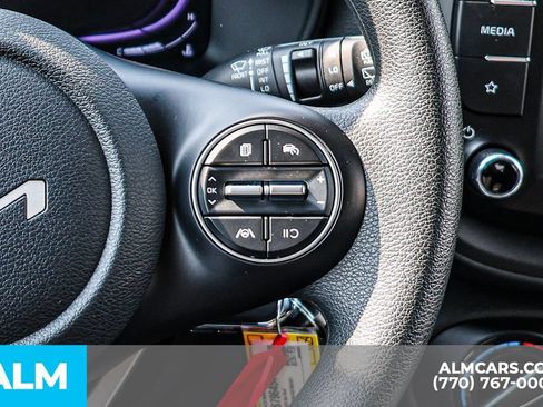 Used 2025 Kia Soul LX w/ LX Technology Package FWD image 35