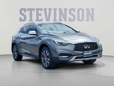 Used 2018 INFINITI QX30 Premium w/ Navigation Package AWD/4WD image 7