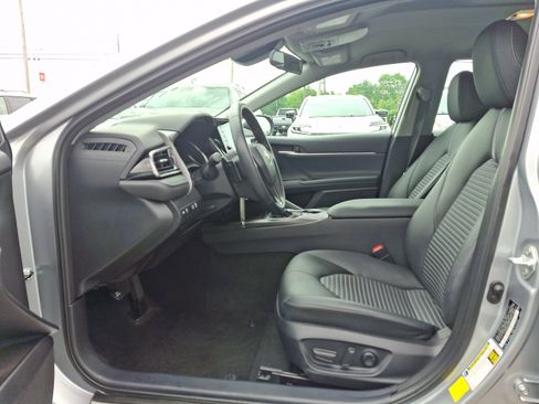 Used 2023 Toyota Camry SE FWD image 13