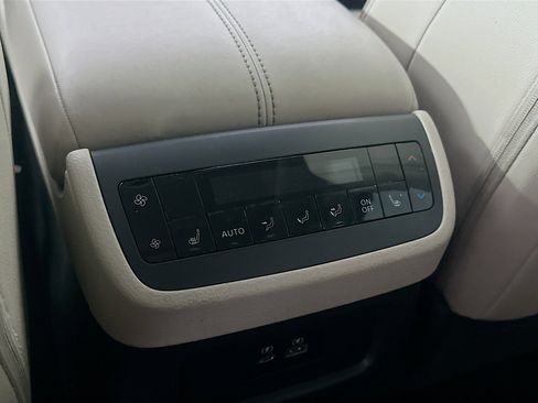 Used 2024 Nissan Pathfinder SL w/ SL Premium Package image 29