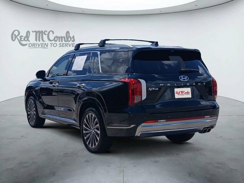 Used 2025 Hyundai Palisade Calligraphy FWD image 3