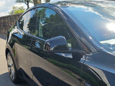 Used 2023 Tesla Model Y Long Range AWD/4WD image 22