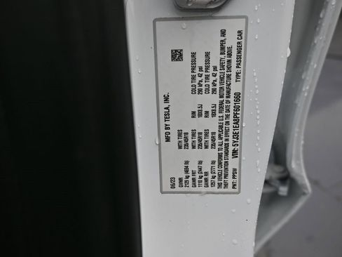 Used 2023 Tesla Model 3 Standard Range image 32