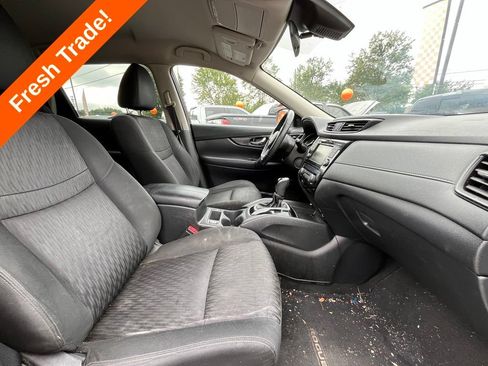 Used 2019 Nissan Rogue SV FWD image 35