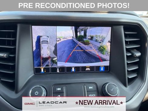Used 2023 GMC Acadia AT4 w/ Technology Package AWD/4WD image 30