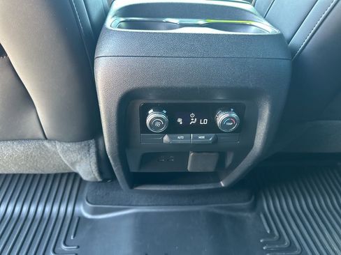 Used 2025 GMC Acadia AT4 AWD/4WD image 25