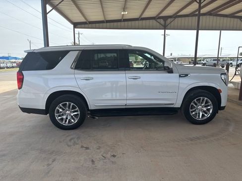 Used 2023 GMC Yukon SLT w/ SLT Premium Package AWD/4WD image 9