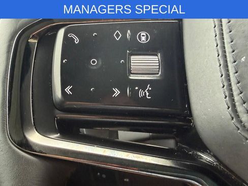 Used 2025 Land Rover Range Rover Velar Dynamic SE AWD/4WD image 21