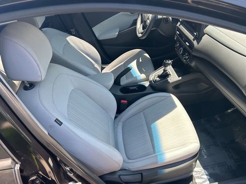 Used 2023 Hyundai Kona SEL AWD/4WD image 16