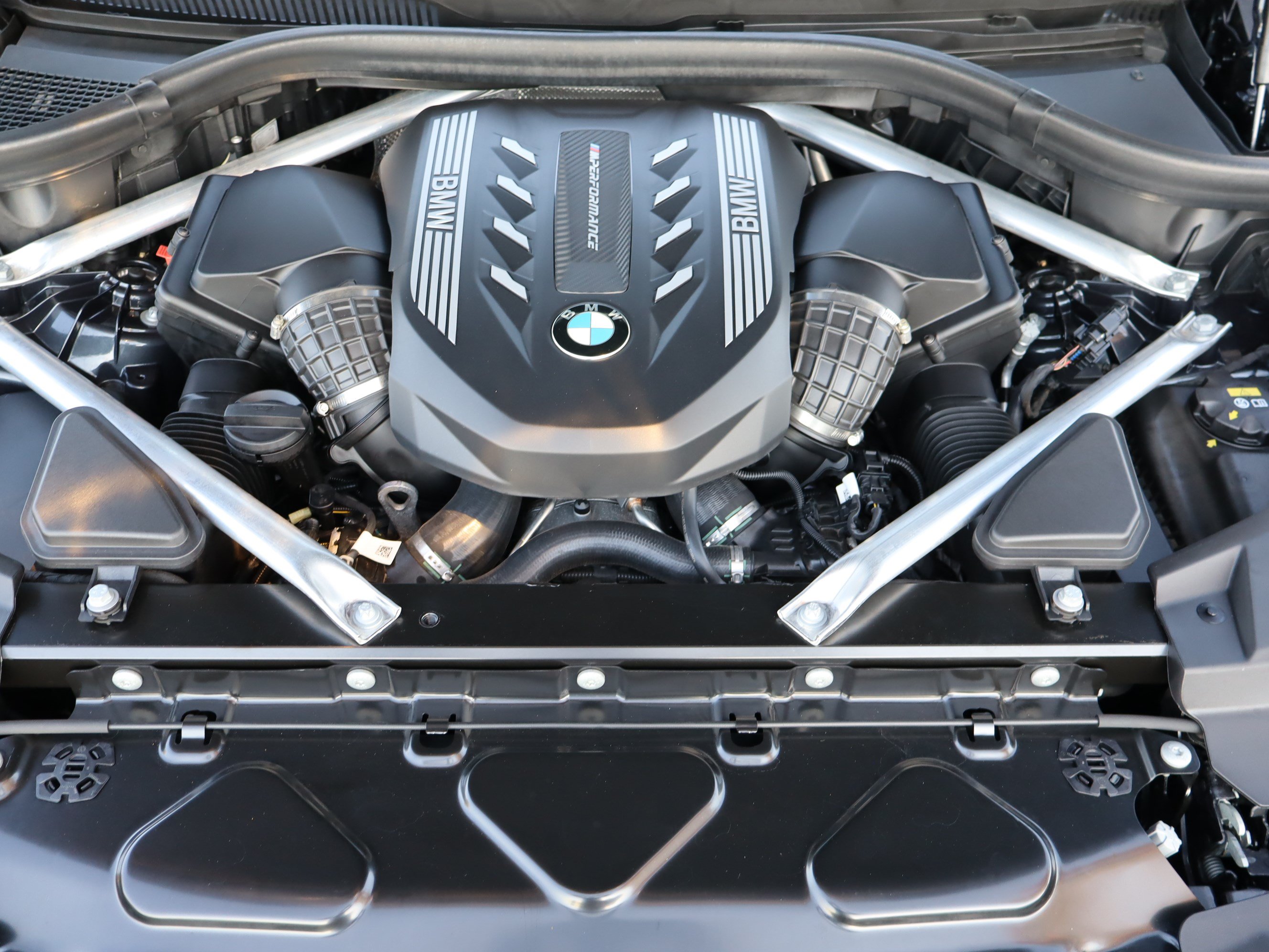 Used 2021 BMW X5 M50i AWD/4WD image 42