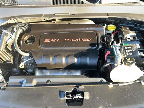 Used 2018 Jeep Compass Latitude w/ Popular Equipment Group image 22