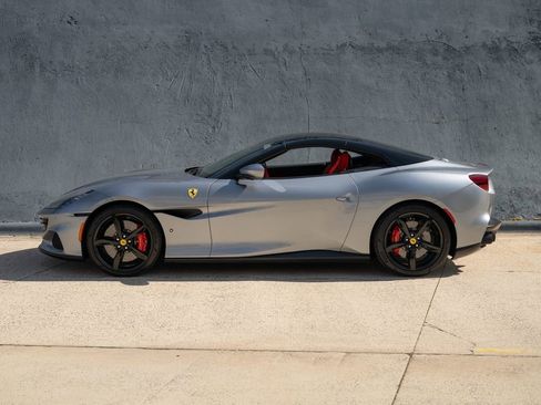 Certified 2022 Ferrari Portofino M Base image 3