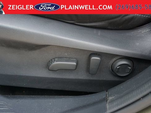 Used 2024 Subaru Outback Premium AWD/4WD image 19