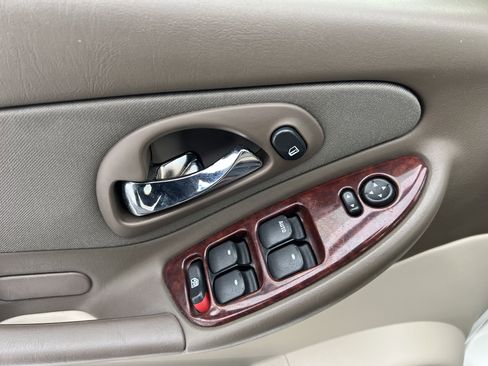 Used 2007 Chevrolet Malibu LS image 11