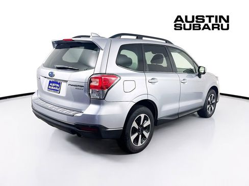 Used 2017 Subaru Forester 2.5i Limited image 7