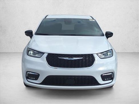 New 2026 Chrysler Pacifica Select FWD image 5
