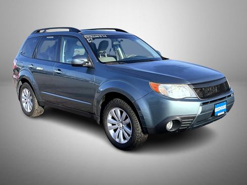 Used 2011 Subaru Forester 2.5X Limited image 3