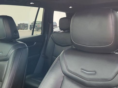 Used 2021 Cadillac XT6 Premium Luxury AWD/4WD image 9