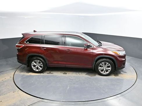 Used 2015 Toyota Highlander XLE image 45