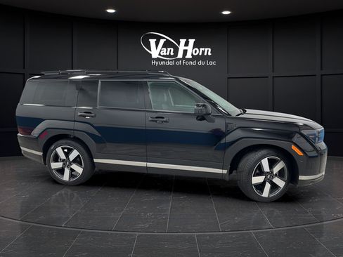 Used 2025 Hyundai Santa Fe Limited AWD/4WD image 8