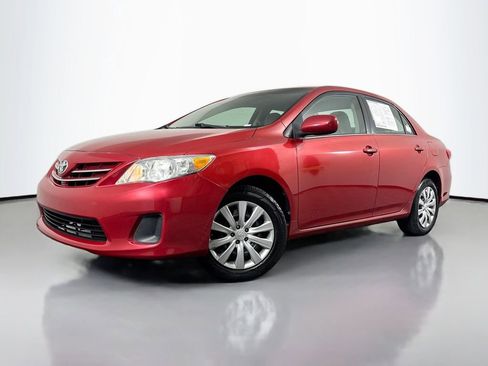 Used 2013 Toyota Corolla LE FWD image 1