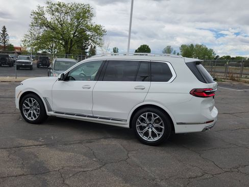 Used 2025 BMW X7 xDrive40i AWD/4WD image 9