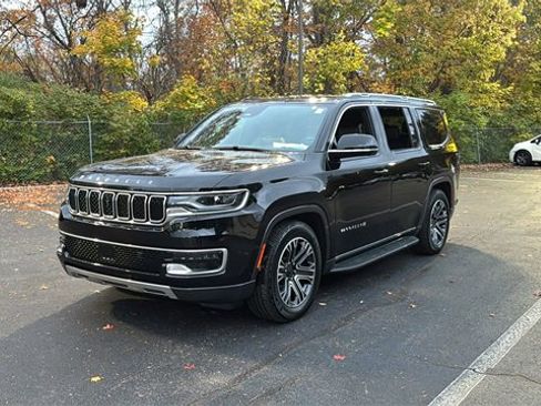 Used 2022 Jeep Wagoneer Series III w/ Convenience Group I image 2
