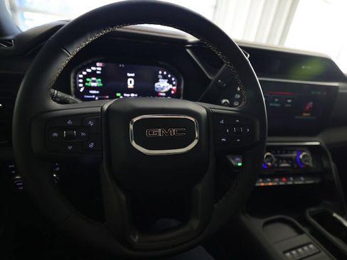 Used 2026 GMC Sierra 2500 AT4 w/ AT4 Premium Plus Package AWD/4WD image 19