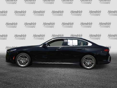 Certified 2025 BMW 530i xDrive AWD/4WD image 8