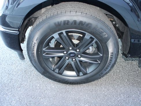 Used 2021 Ford F150 Lariat w/ Equipment Group 502A High image 11