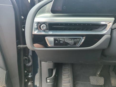 Used 2024 Cadillac Lyriq Sport AWD/4WD image 19
